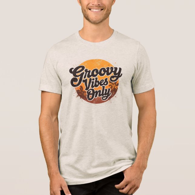 Retro 70s Sunset Palm Trees Groovy Vibes Only T Shirt (Framsida)