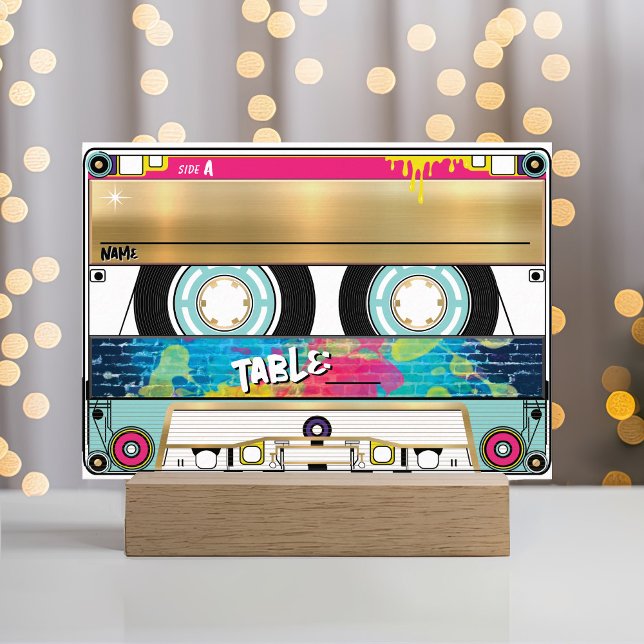 Retro 80:s 90:e Hip hop-Guld-kassettband Bröllop Placeringskort (Unique retro 80's 90's hip hop music colorful graffiti gold cassette tape wedding table place card)