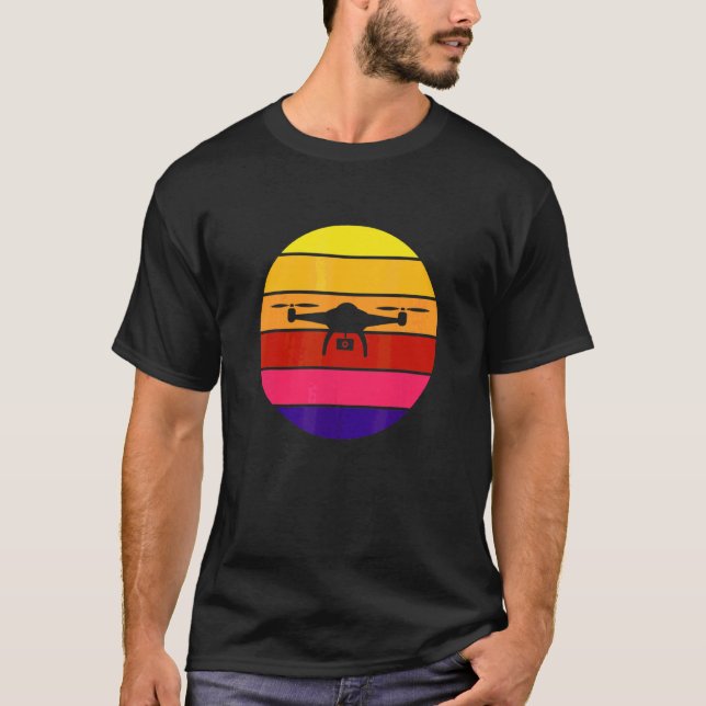 Retro 80s Drone Sunset T Shirt (Framsida)