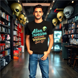 Retro "Alien Invasion - Människan välkommen.." T Shirt