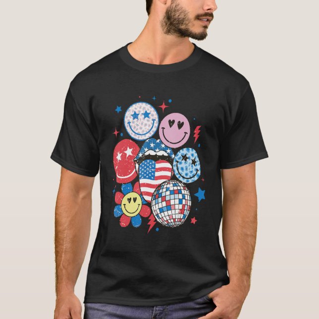 Retro America Happy Face American Flag 4th Of July T Shirt (Framsida)