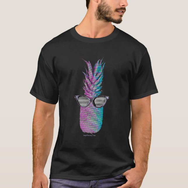 Retro ananas med solglasshader sommarvibe t shirt (Framsida)