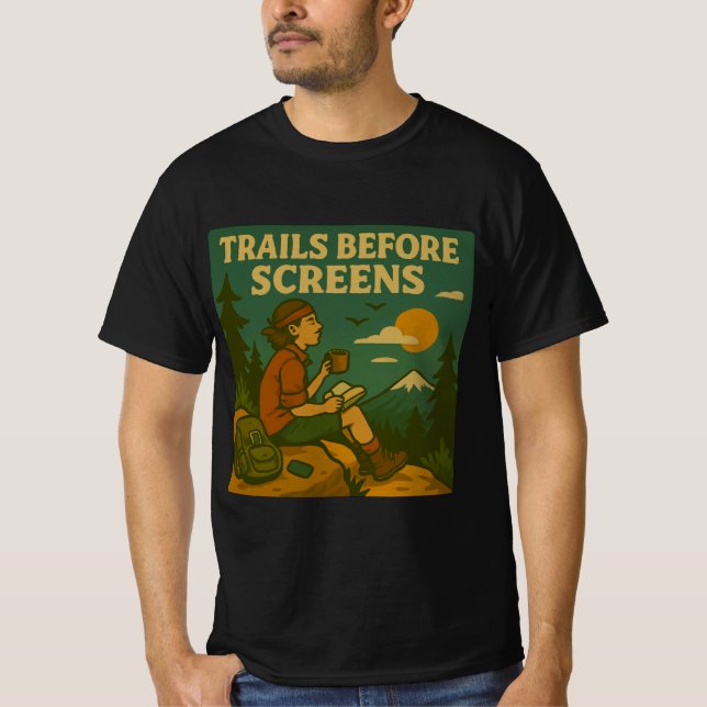 Retro Anti-Tech Hiking T-Shirt (Framsida)