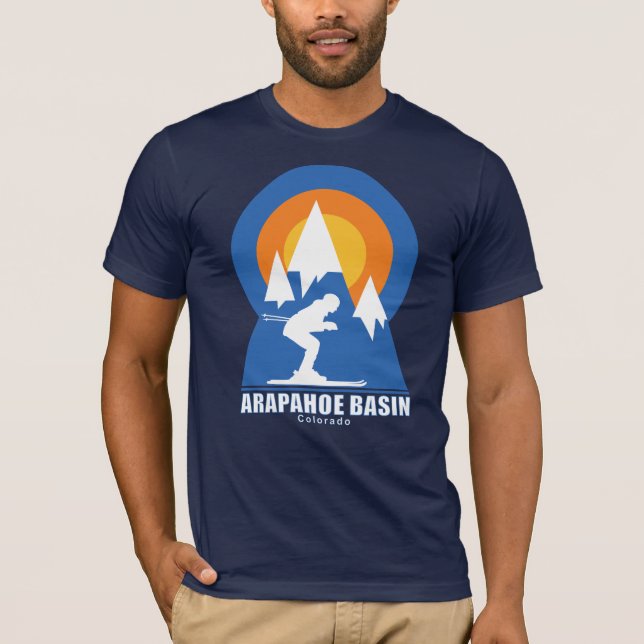 Retro Arapahoe Basin Ski Sunset T-Shirt (Framsida)