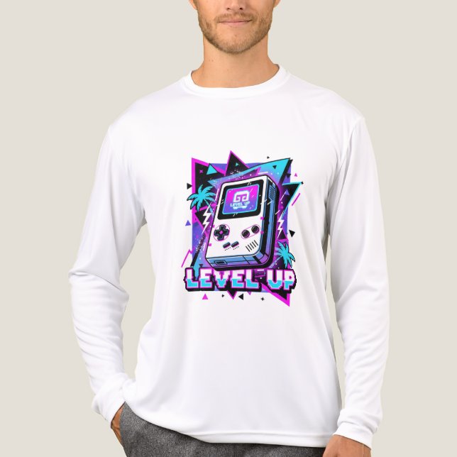 Retro Arcade: The "Level Up" Synthwave Tee (Framsida)
