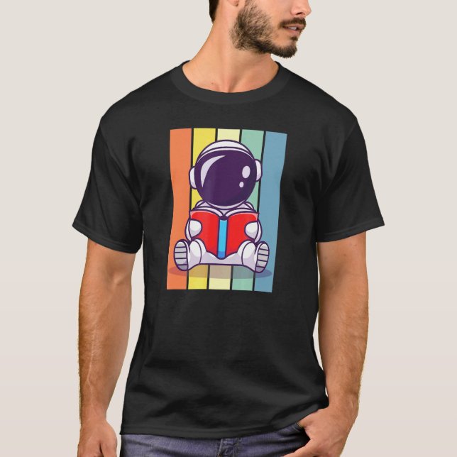 Retro Astronaut Book Reader Bookworm Vibes T Shirt (Framsida)