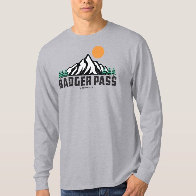 Retro Badger Pass Ski T Shirt (Framsida)