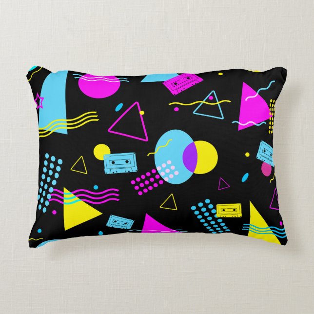 RETRO BANDFÄRGFORMER PRYDNADSKUDDE (Framsidan)