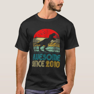 Retro Bday Boy Fantastisk sedan 2010 Dinosaur Birt T Shirt