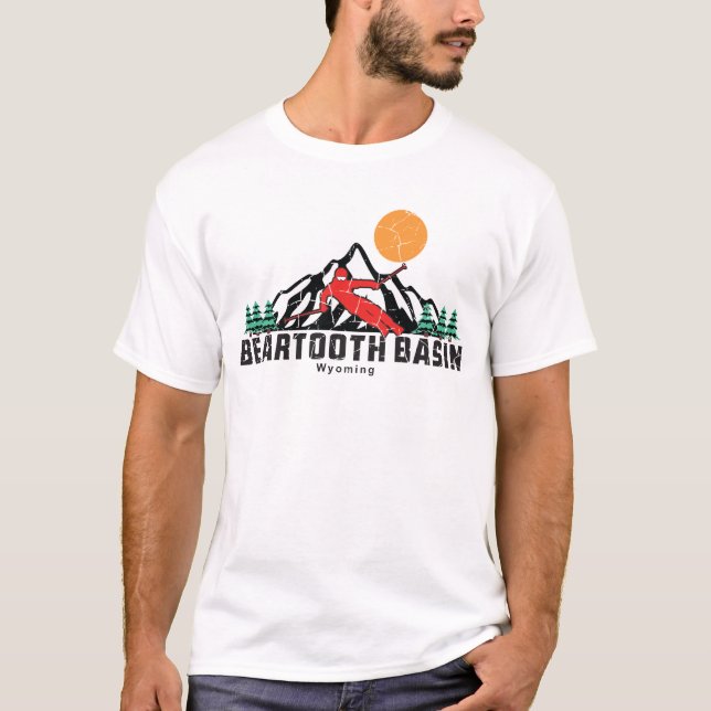 Retro Beartooth Basin Mountain Ski Sunset T Shirt (Framsida)
