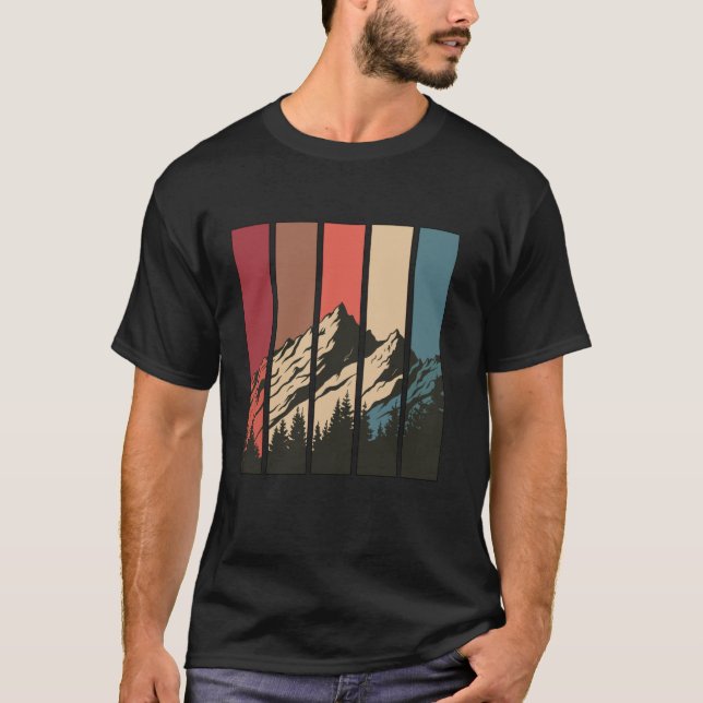 Retro berg och skogssilhuett t shirt (Framsida)