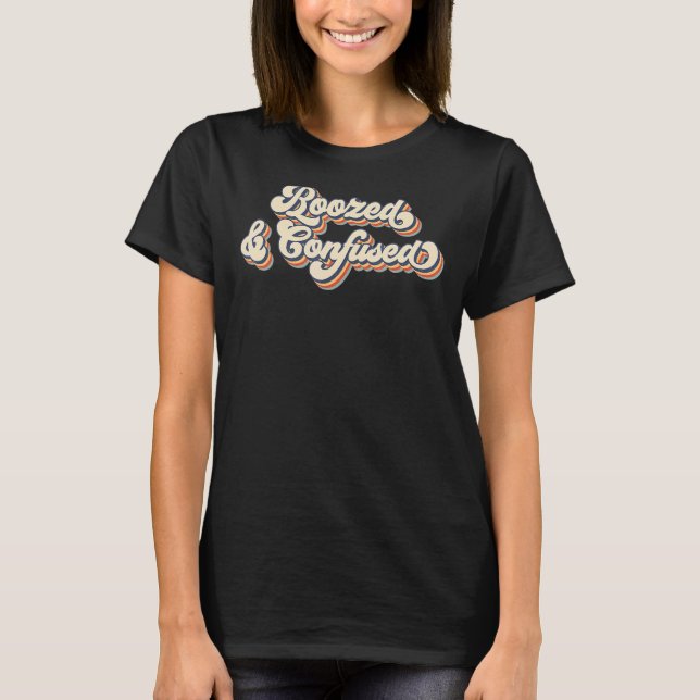 Retro Berusad Och Förvirrad Sängledning Brud  T Shirt (Framsida)
