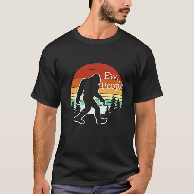 Retro Bigfoot Ew People Funny Sasquatch T Shirt (Framsida)