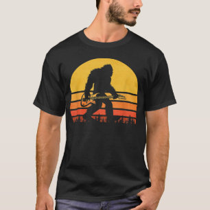 Retro Bigfoot Gitarr, Vintage Sasquatch Rocker T Shirt
