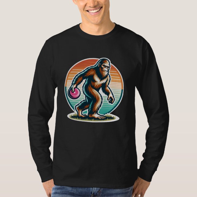 Retro Bigfoot Sasquatch Disk Golf T Shirt (Framsida)