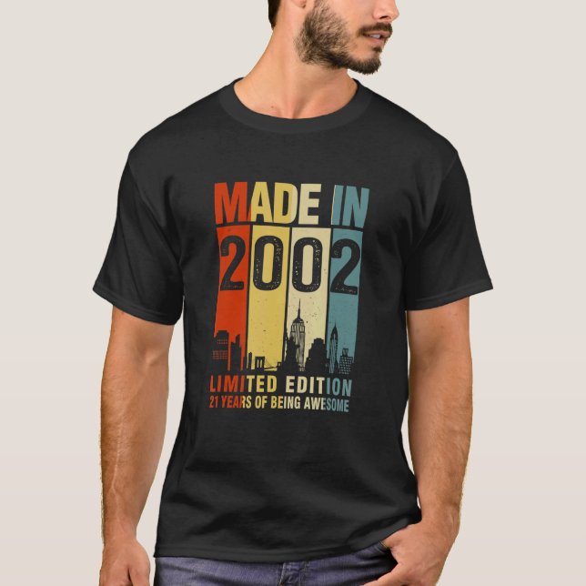 Retro bildade 2002 21 år efter att ha varit Fantas T Shirt (Framsida)