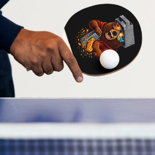 Retro Björn Med Osthyvel Hatt och Solglasögon Pingisracket