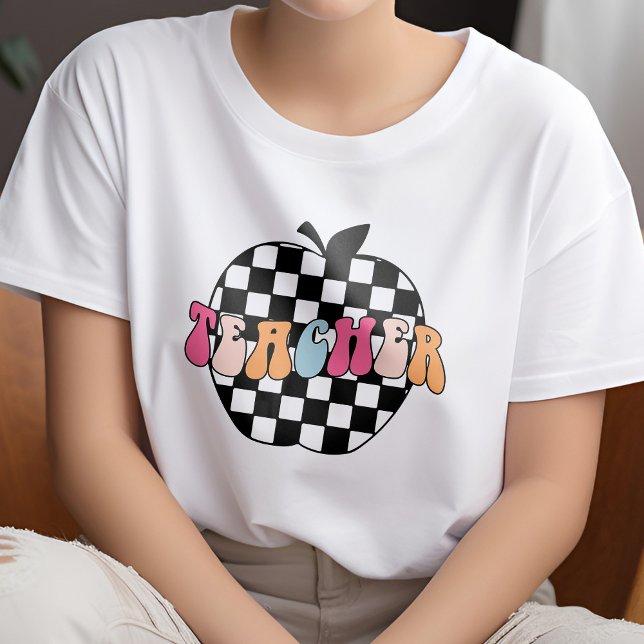 Retro Black and White Checkated Apple Teacher T Shirt (Skapare uppladdad)