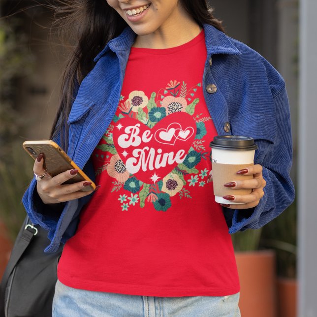 Retro Blommigt Hjärtat Bör Mine Red Valentine Day T Shirt (Skapare uppladdad)