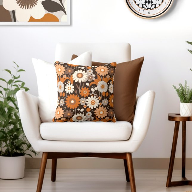 Retro Blommigt i mitten av århundradet - modern Kudde (Transform your space with the timeless beauty of mid century modern floral throw pillow.)