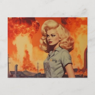 Retro blonde kvinna i en postapokalyptisk värld vykort