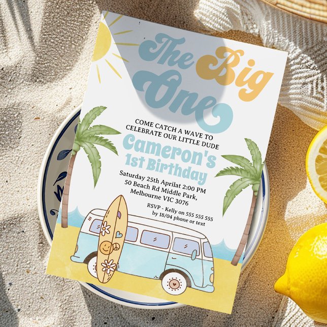 Retro Blue Gult Surfa Big One 1:a födelsedagen Inbjudningar (Surf Big One Birthday Invitation, The Big ONE Surfer First Birthday Invitation Template, Retro
)