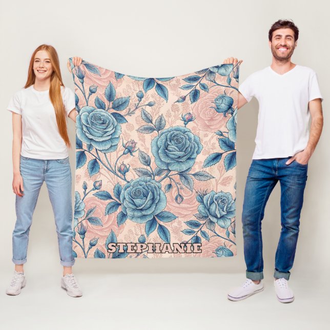 Retro Blue Ro Mönster på mjuk Rosa - bakgrund Fleecefilt (På plats)