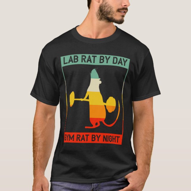 Retro Bodybuilding Lab Rat By Day Gym Rat By Night T Shirt (Framsida)