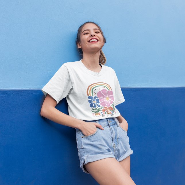 Retro Boho Blommigt Rainbow inspirationsoffert T Shirt (Skapare uppladdad)