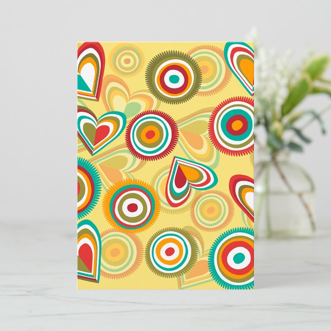 Retro Boho Hearts och Circles 70s Groovy Mönster Inbjudningar (Skapare uppladdad)