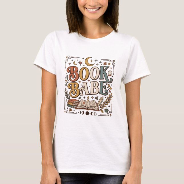 Retro Book Babe Mystical Celestial Witchy Bookish T Shirt (Framsida)