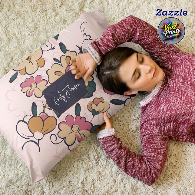 Retro Botanical Custom Name Pink Cream Beige Prydnadskudde (Retro Botanical Custom Name Pink Cream Beige Accent Pillow)