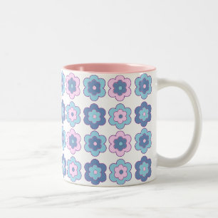 Retro bubbelblommor (rosa och blå) Mönster Två-Tonad Mugg