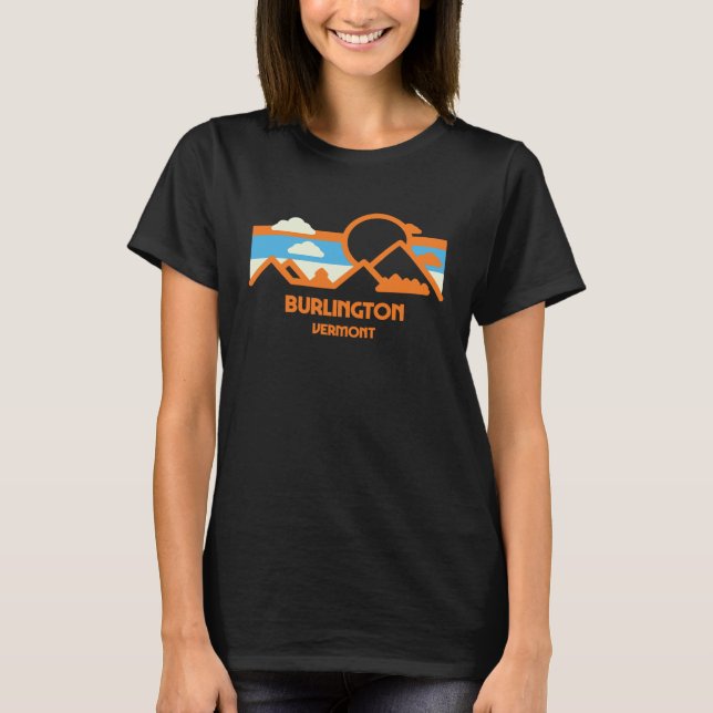 Retro Burlington Vermont Mountain Range Sunset T Shirt (Framsida)