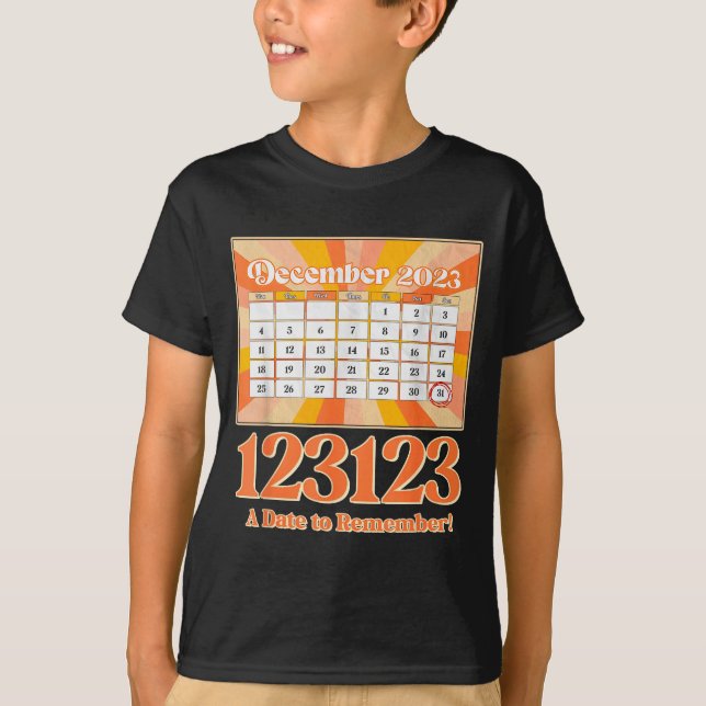 Retro Calendar_ Remember New Year's Eve 2023-24  T Shirt (Framsida)