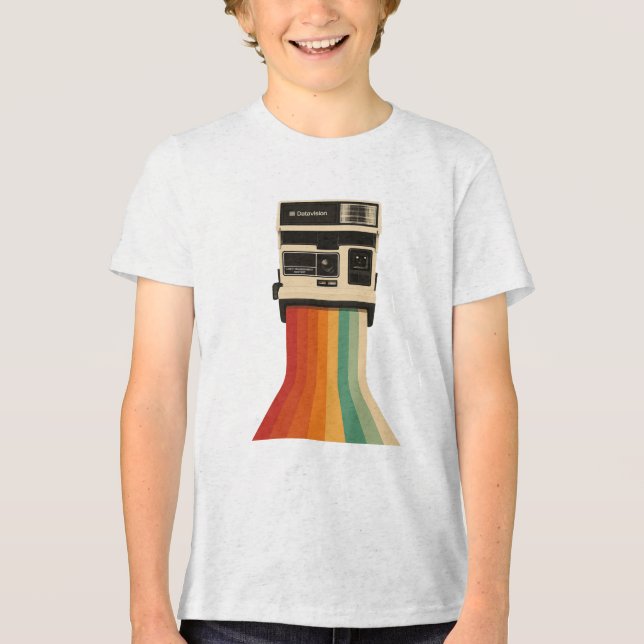 Retro Camera with Rainbow Print T Shirt (Framsida)
