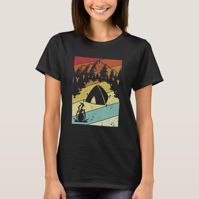 Retro Campgrounds Glamping Backpacking Camper Camp T Shirt (Framsida)