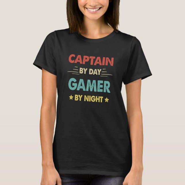 Retro Captain By Day Gamer By Night T Shirt (Framsida)