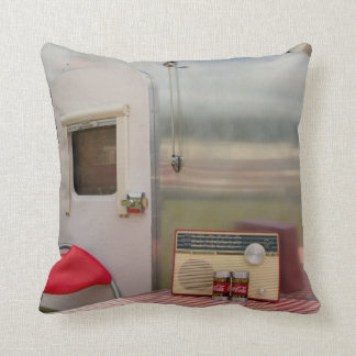 Retro Caravan American Mojo Pillow/CushionA Kudde