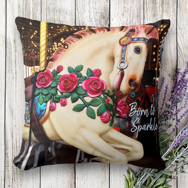 Retro Carousel Horse Photo Born till Gnistra Scrip Kudde (Skapare uppladdad)