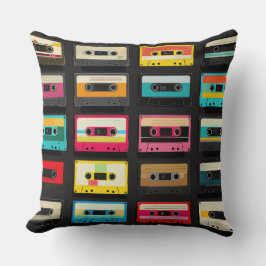 Retro Cassette Tape Pattern – Vintage Music Kudde