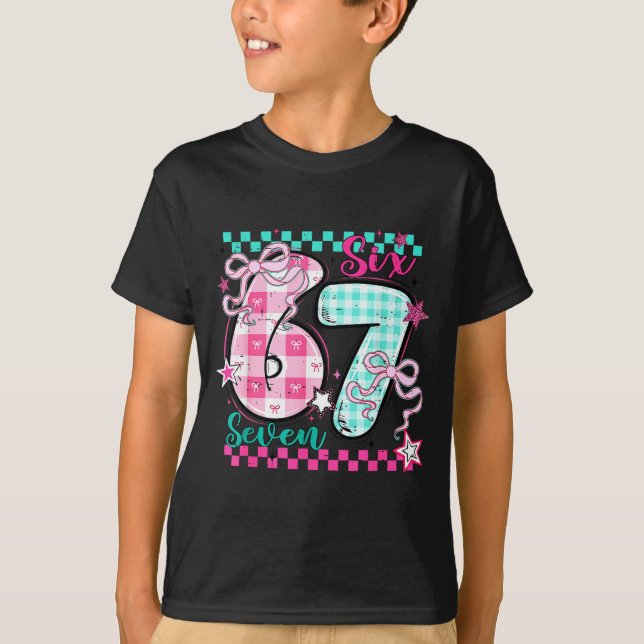 Retro Checkered Valentine Six Seven Meme 67 Viral  T Shirt (Framsida)