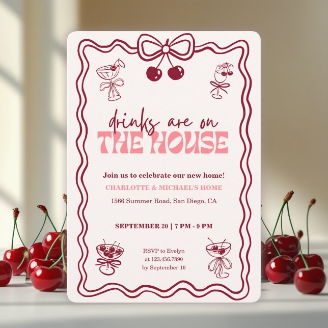 Retro Cherry Cocktail Red Bow Housewarming Party Inbjudningar (Retro Pink Housewarming Invitation – Drinks Are On the House Theme with Cherry & Cocktail Glasses)