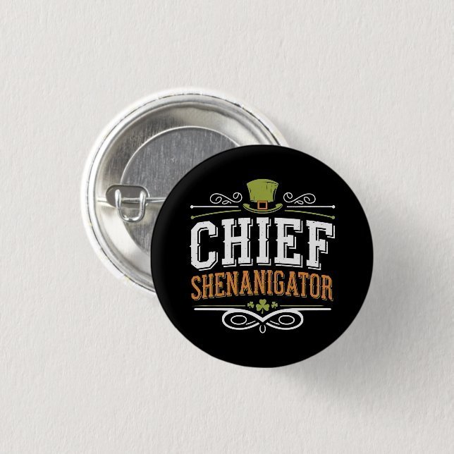 Retro Chief Shenanigator Lucky Leprechaun Hatt  Knapp (Framsida & baksida)