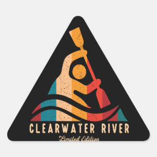 Retro Clearwater River Kayaking Triangelformat Klistermärke