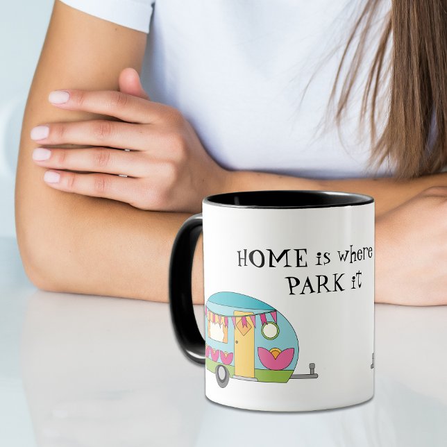 Retro Cute Happy Camper Två-Tonad Mugg (Skapare uppladdad)