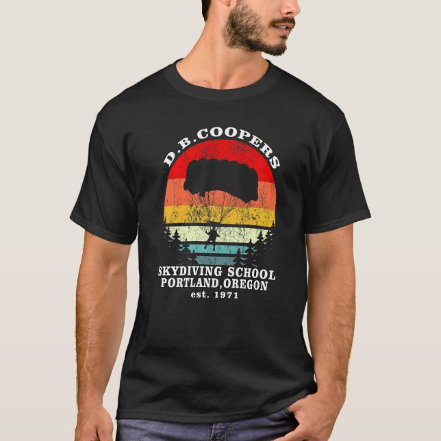 Retro D B Cooper Skydiving School Cryptid Urban Le T Shirt (Framsida)