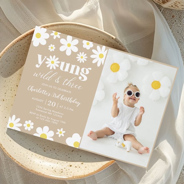 Retro-Daisy 3 Blommigtar Foto på 3:e födelsedagen Inbjudningar (Skapare uppladdad)
