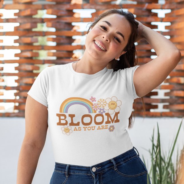 Retro-Daisy-citattecken Bloom som du är T Shirt (Skapare uppladdad)