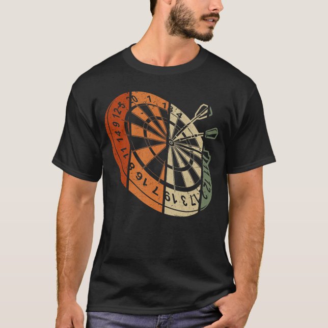 Retro Dartboard Bullseye Darts T Shirt (Framsida)